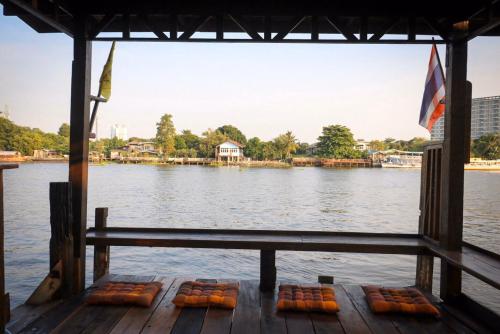 BAANYA HOMESTAY Ko Kret in Pakkred