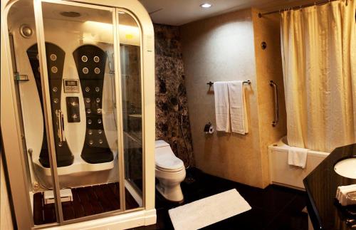 room detail thumbnail 2