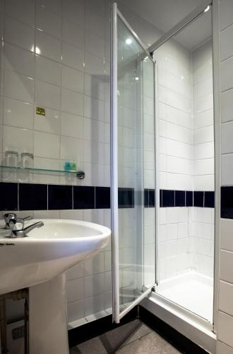 The Savoy Hotel - image 12