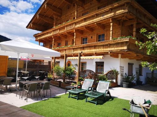 Úszómedence, Appartements Fritzhof in Aschau