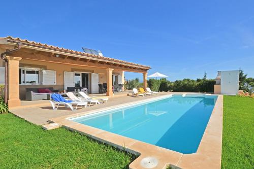  Villa Vanessa in Binisalem