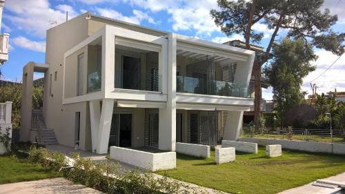  Divine Luxury Apartments in Toroni