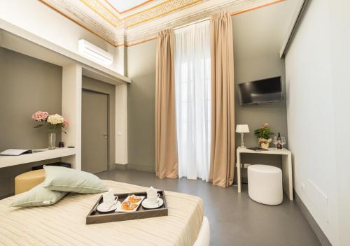 Deluxe Double Room image 4
