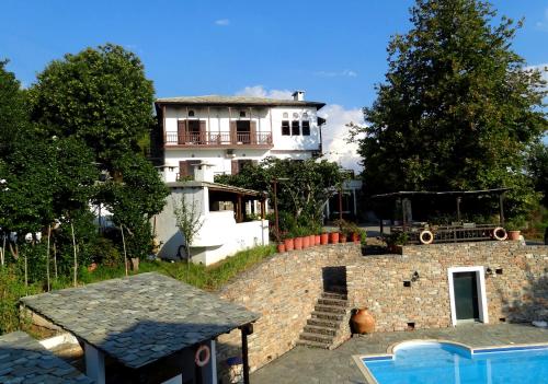 Hotel Vrionis - image 2