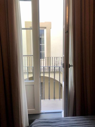 Standard Double Room image 2