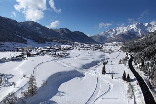Hotel Tiroler Adler - bed and breakfast 4