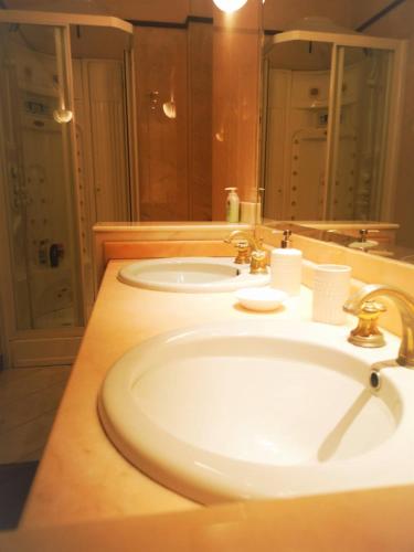 Trevi Nice Holiday - Luxury Apartment - image 5