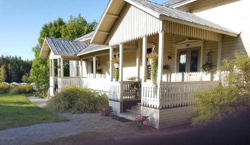 B&B Kärkkäälä - Ranta-Keurula - Bed and Breakfast Kärkkäälä