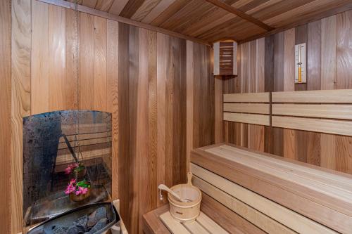 桑拿, Sunny Paradise ll in 希典