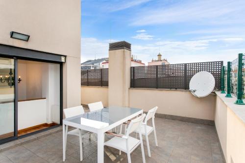 Apartment with Terrace image 10