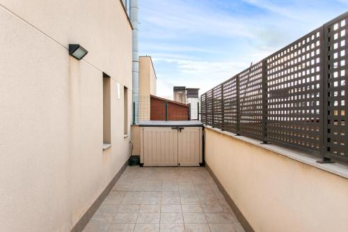 Apartment with Terrace image 6