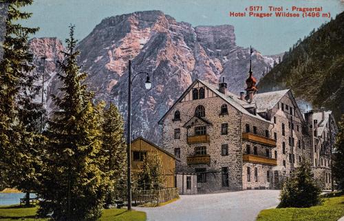 Hotel Lago di Braies 4