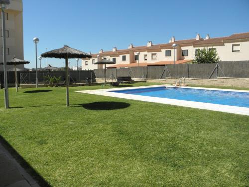 Swimming pool, Apartamento en Jerez de la Frontera in Torrelobaton