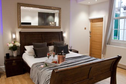 Superior Studio Apartment with Private Terrace (2 Adults) Minster Studio