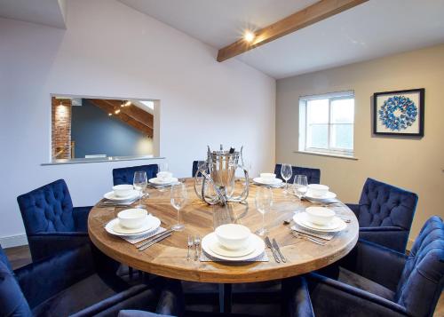 Host & Stay - The Old Pottery House