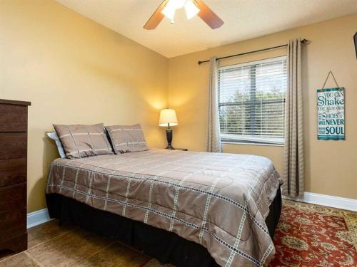 Mariner Lakes 20 by Meyer Vacation Rentals - image 7