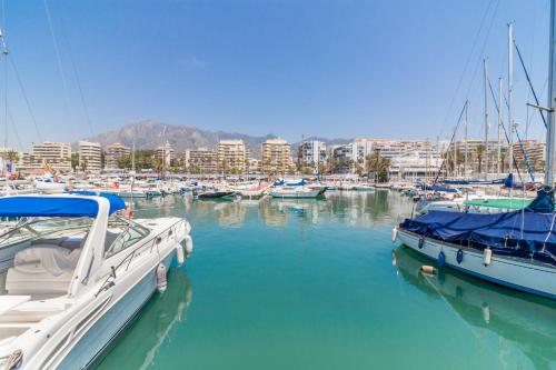 Naranjos Puerto Banus Apartment by GHR Rentals - image 11