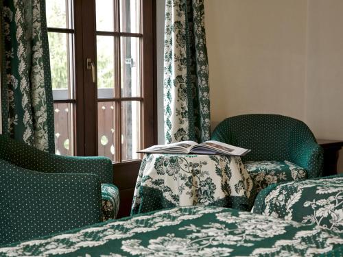 room detail thumbnail 0