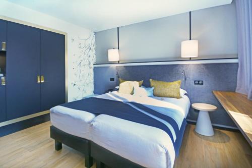 1 queen bed