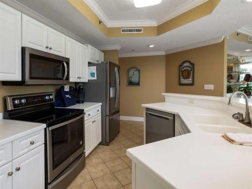 Phoenix On The Bay 2208 by Meyer Vacation Rentals - image 3