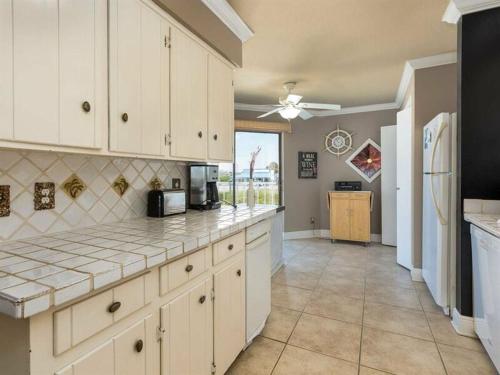 Perdido Dunes at Perdido Key B by Meyer Vacation Rentals - image 8