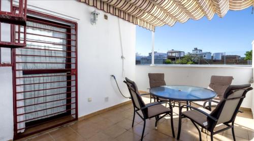 Apartamento-atico centrico con Piscina Garaje WIFI Aire y Barbacoa -SOLO FAMILIAS Y PAREJAS-