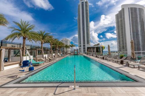 Private Ocean Condos at Hyde Beach Resort & Residences - 수영장