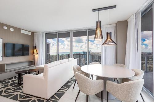 Private Ocean Condos at Hyde Beach Resort & Residences - 발코니/테라스