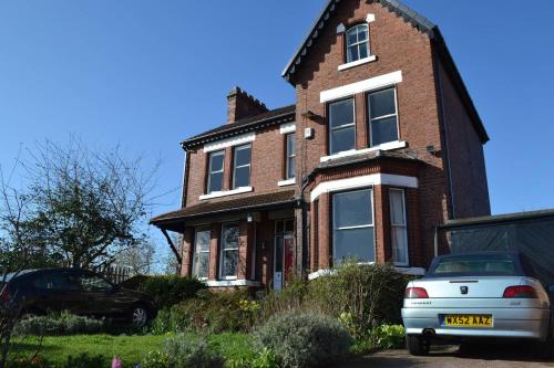 Ms Mccreadys Guest House, , South Yorkshire