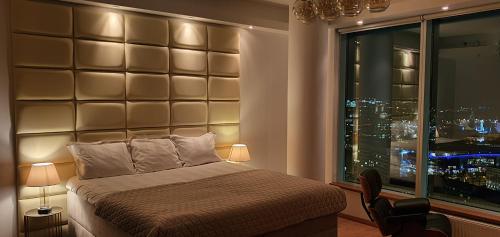 Skyview Suite - Breathtaking Views From Bed and From Jacuzzi. City Center Skyscraper Upper Floors, Tallin (foto 7)