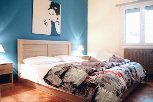 Athens Central 2BD Apartment at Acropolis Plaka, Atene