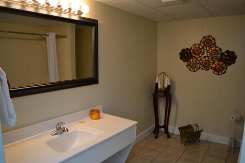 River Place Condos 609 1BD 2 Bath - image 12