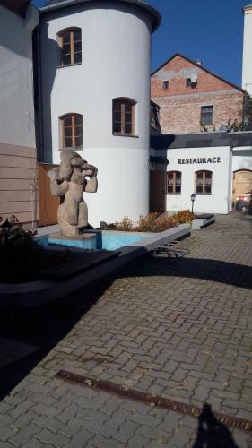 Penzion s restaurací "U MLÝNA"