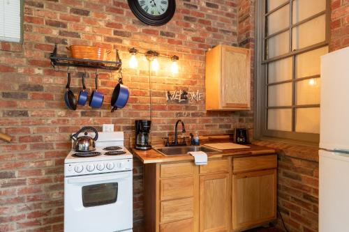 2 bedrooms, 3 beds