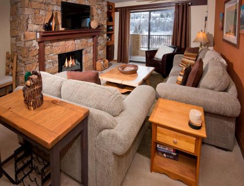 One-Bedroom Apartment in Avon, USA