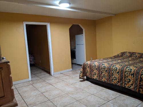 Black Horse Motel - image 3