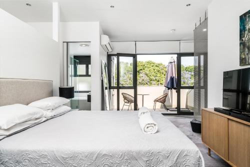 Luxury Three-Bedroom Apartment - Butter Factory Warehouse #8 image 9