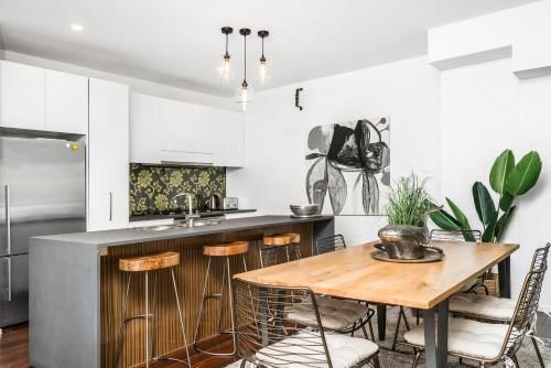 Luxury Three-Bedroom Apartment - Butter Factory Warehouse #8 image 3