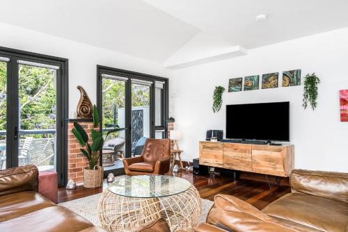 Luxury Three-Bedroom Apartment - Butter Factory Warehouse #8 image 2
