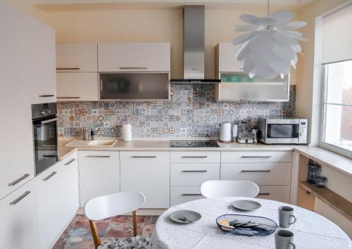 Royal House Apartment - image 13