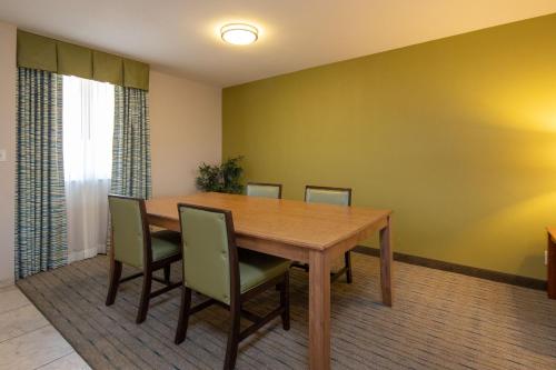 San Joaquin Hotel SureStay Collection by Best Western - main image