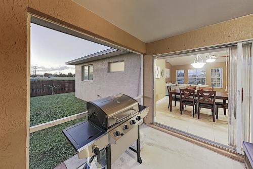 New Listing! Home with Quiet Locale & Screened Lanai home - image 8