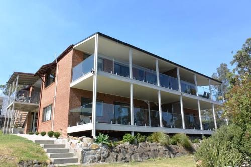 Exterior view, Dungowan Waterfront Accommodation in Erowal Bay