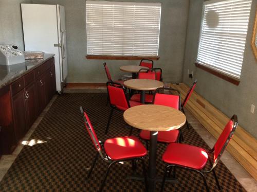 Heritage Inn Grand Prairie – Grand Prairie, TX