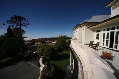 Είσοδος, Carrington Hotel in Μπλε Όρη