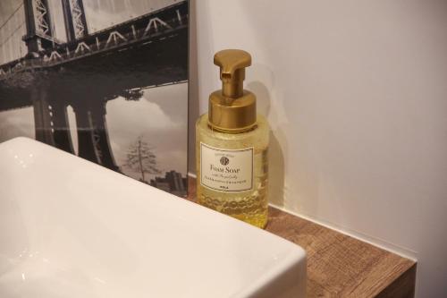 Studio Apartment image 10
