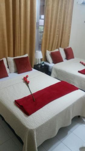 2 double beds