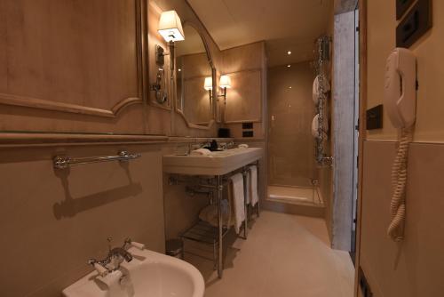 231329594 Hotel Papadopoli Venezia - MGallery Collection