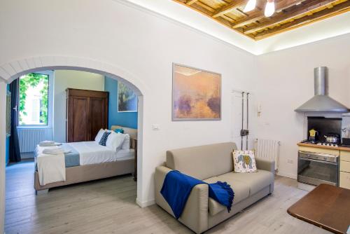 Colosseum/Panisperna Nina apartament with terrace, Рим (фото 6)
