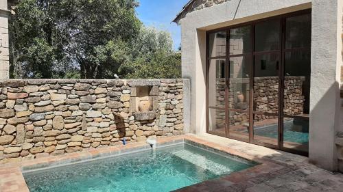 Maison de Village ,le Presbytère gîte à louer Rochegude